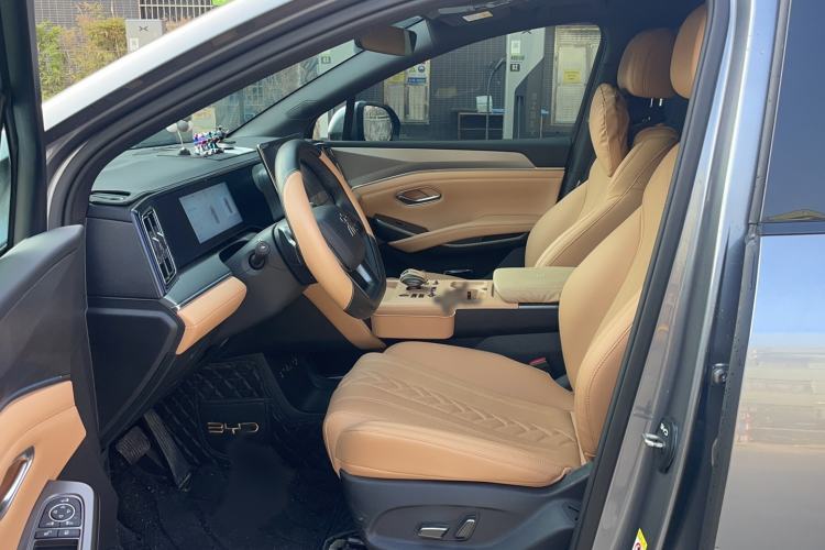 Used BYD Song L DM-i 2025 Intelligent Driving Version 160 km Beyond-Range Type Interior 1