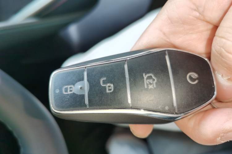 Used BYD Song L DM-i 2025 Intelligent Driving Version 160 km Excellence Edition Interior 1