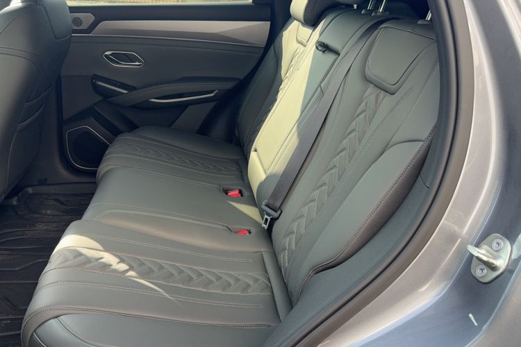 Used BYD Song L DM-i 2025 Intelligent Driving Version 112 km Beyond-Range Type Interior 1