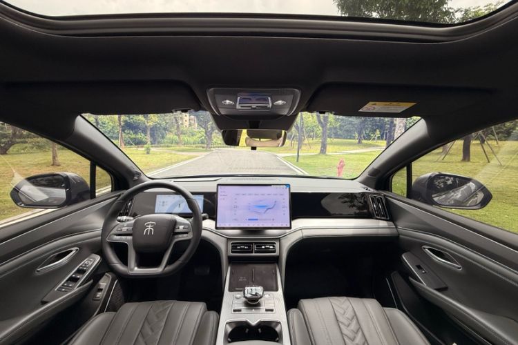 Used BYD Song L DM-i 2025 Intelligent Driving Version 112 km Beyond-Range Type Interior 4