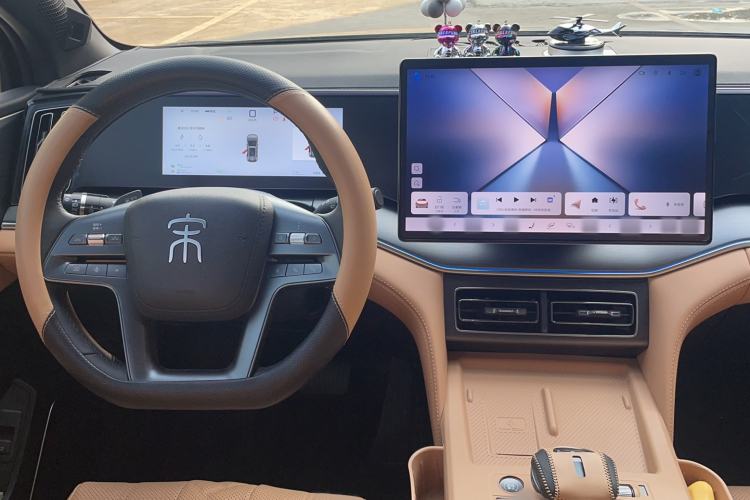 Used BYD Song L DM-i 2025 Intelligent Driving Version 160 km Beyond-Range Type Interior 4