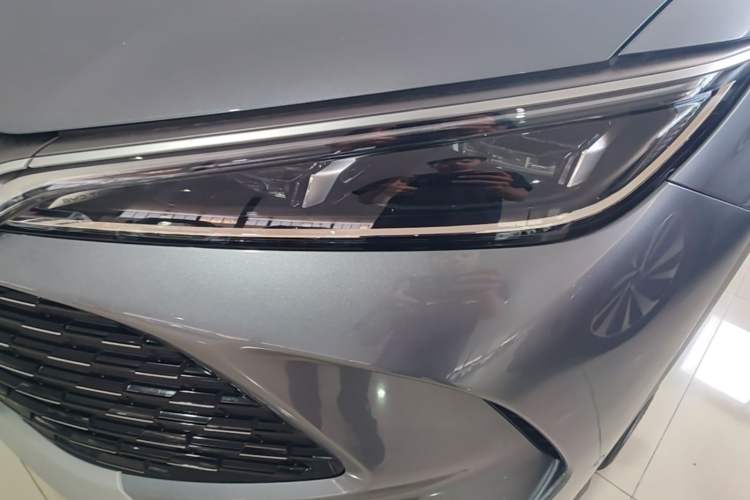 Used BYD Song L DM-i 2025 Intelligent Driving Version 112 km Leading Trim Left Front Headlight