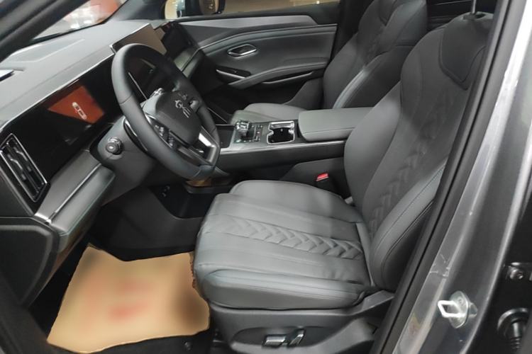 Used BYD Song L DM-i 2025 Intelligent Driving Version 112 km Beyond-Range Type Left Front Seat