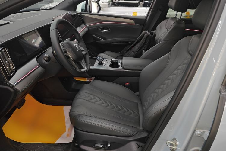 Used BYD Song L DM-i 2025 Intelligent Driving Version 112 km Beyond-Range Type Left Front Seat