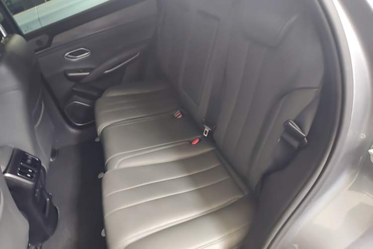 Used BYD Song L DM-i 2025 Intelligent Driving Version 112 km Leading Trim Left Rear Seat