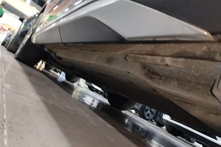 Used BYD Song L DM-i 2025 Intelligent Driving Version 160 km Beyond-Range Type Left Side Sill