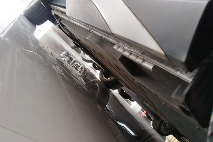 Used BYD Song L DM-i 2025 Intelligent Driving Version 160 km Beyond-Range Type Left Side Sill