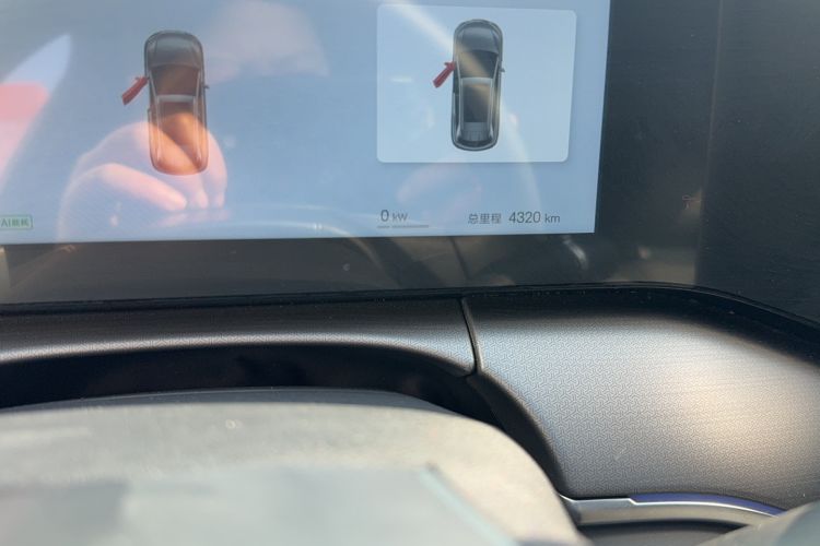 Used BYD Song L DM-i 2025 Intelligent Driving Version 112 km Beyond-Range Type Odometer Close Up