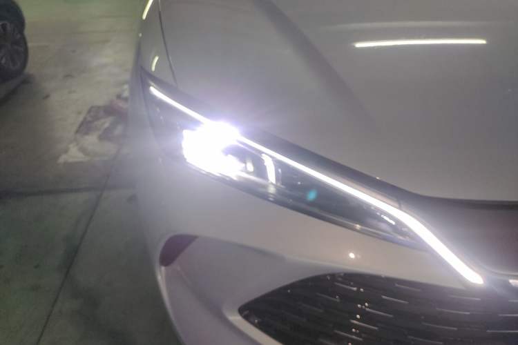Used BYD Song L DM-i 2025 Intelligent Driving Version 160 km Beyond-Range Type Right Front Headlight