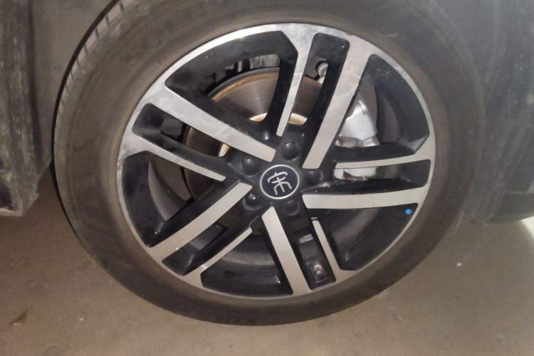 Used BYD Song L DM-i 2025 Intelligent Driving Version 112 km Beyond-Range Type Right Front Wheel Hub