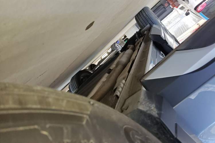 Used BYD Song L DM-i 2025 Intelligent Driving Version 160 km Beyond-Range Type Right Side Sill