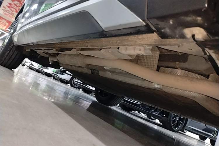 Used BYD Song L DM-i 2025 Intelligent Driving Version 160 km Beyond-Range Type Right Side Sill