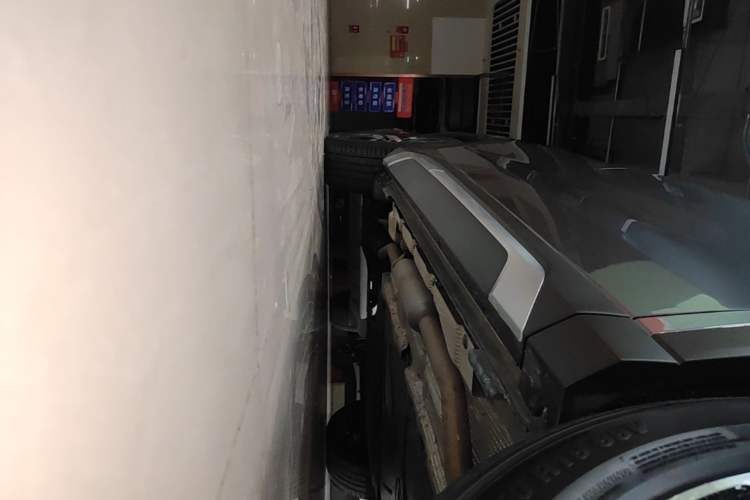 Used BYD Song L DM-i 2025 Intelligent Driving Version 112 km Beyond-Range Type Right Side Sill