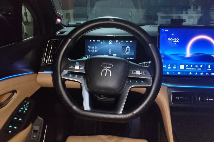 Used BYD Song L DM-i 2025 Intelligent Driving Version 112 km Beyond-Range Type Steering Wheel