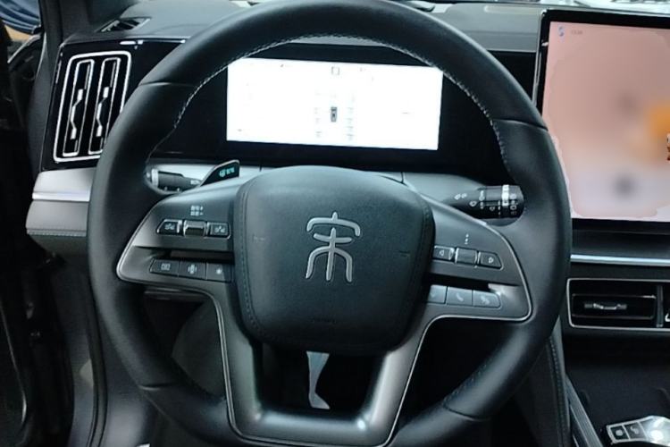 Used BYD Song L DM-i 2025 Intelligent Driving Version 160 km Beyond-Range Type Steering Wheel