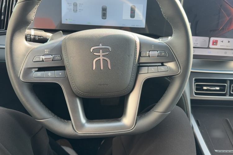 Used BYD Song L DM-i 2025 Intelligent Driving Version 112 km Beyond-Range Type Steering Wheel