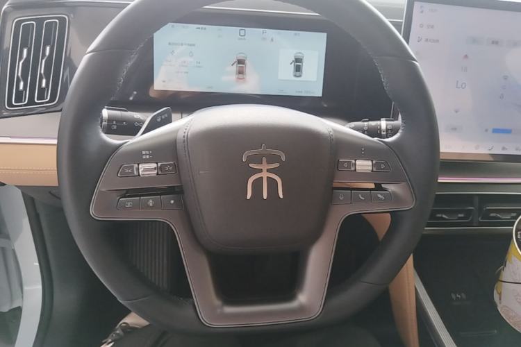 Used BYD Song L DM-i 2025 Intelligent Driving Version 160 km Beyond-Range Type Steering Wheel