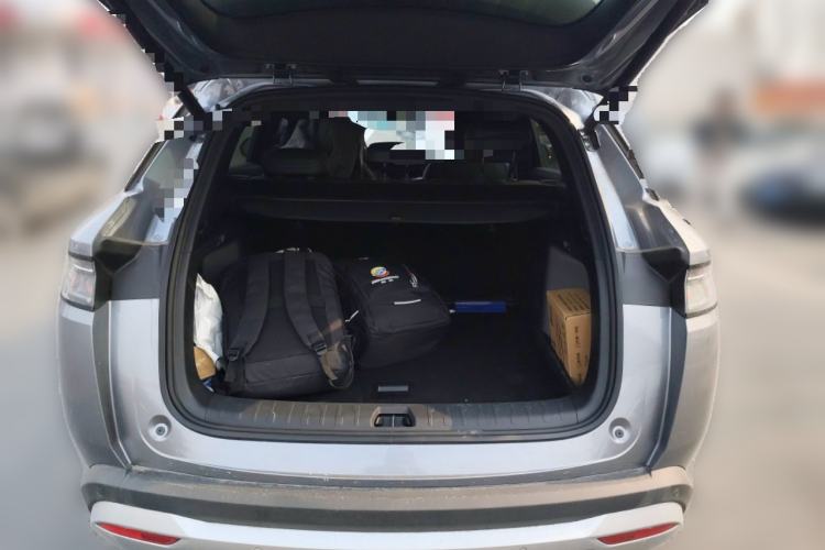 Used BYD Song L DM-i 2025 Intelligent Driving Version 112 km Beyond-Range Type Trunk