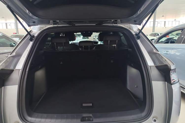 Used BYD Song L DM-i 2025 Intelligent Driving Version 112 km Leading Trim Trunk