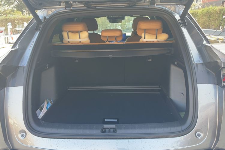 Used BYD Song L DM-i 2025 Intelligent Driving Version 160 km Beyond-Range Type Trunk