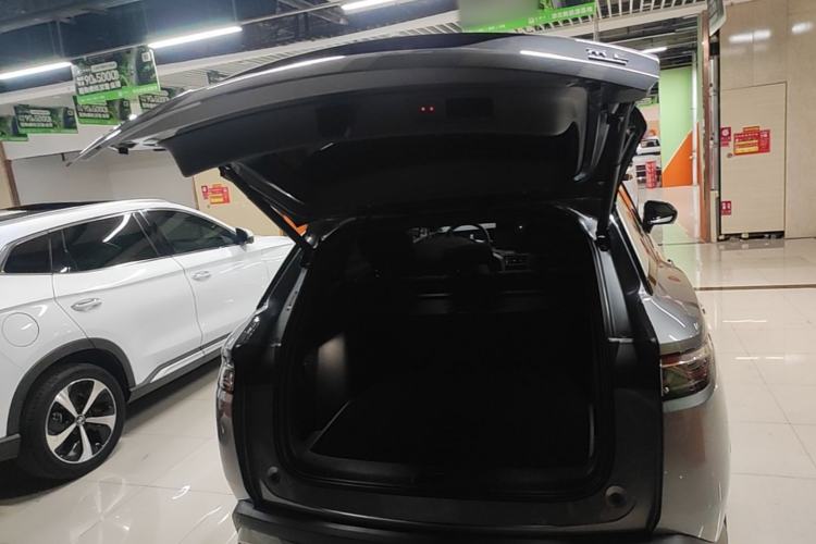 Used BYD Song L DM-i 2025 Intelligent Driving Version 112 km Beyond-Range Type Trunk