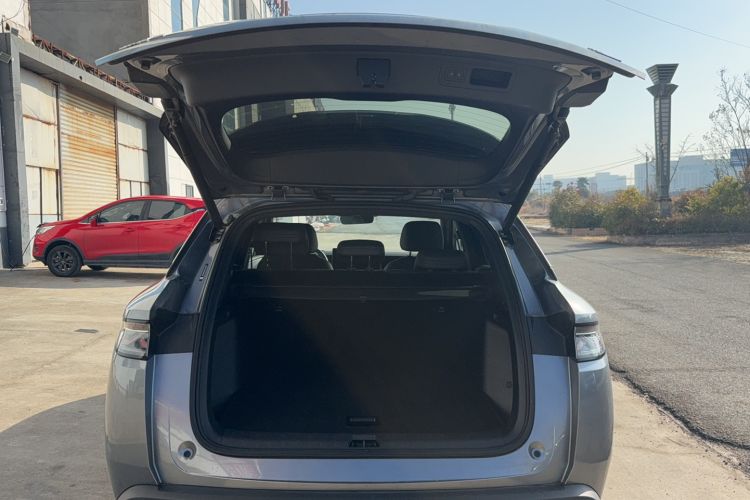 Used BYD Song L DM-i 2025 Intelligent Driving Version 112 km Beyond-Range Type Trunk