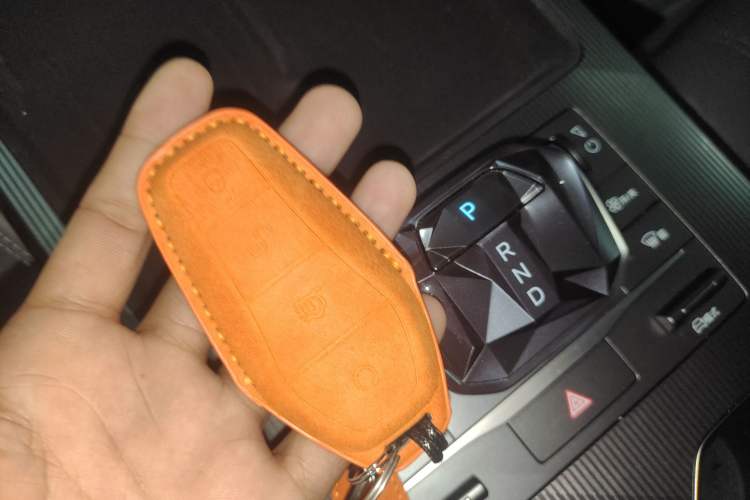 Used BYD Song L DM-i 2025 Intelligent Driving Version 160 km Beyond-Range Type Vehicle Key