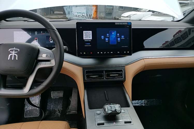 Used BYD Song L DM-i 2025 Intelligent Driving Version 112 km Leading Trim Audio And AC Panel