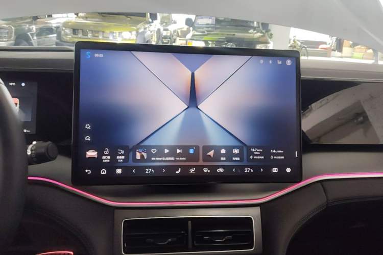 Used BYD Song L DM-i 2025 Intelligent Driving Version 112 km Beyond-Range Type Audio And AC Panel