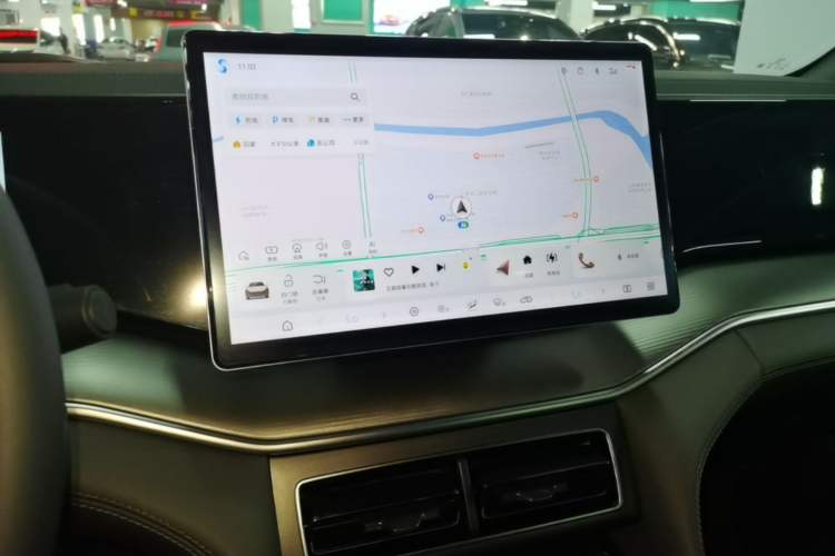 Used BYD Song L DM-i 2025 Intelligent Driving Version 112 km Leading Trim Audio And AC Panel