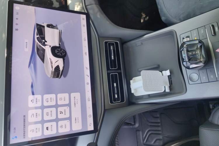Used BYD Song L DM-i 2025 Intelligent Driving Version 160 km Beyond-Range Type Audio And AC Panel