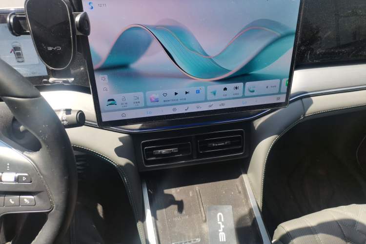 Used BYD Song L DM-i 2025 Intelligent Driving Version 160 km Excellence Edition Audio And AC Panel