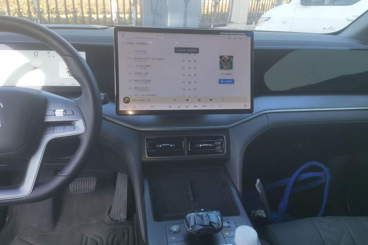 Used BYD Song L DM-i 2025 Intelligent Driving Version 160 km Beyond-Range Type Audio And AC Panel
