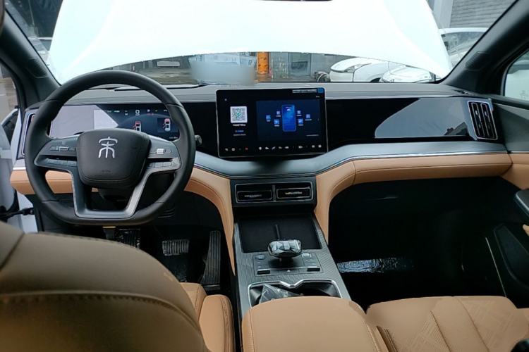 Used BYD Song L DM-i 2025 Intelligent Driving Version 112 km Leading Trim Center Console