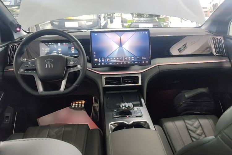 Used BYD Song L DM-i 2025 Intelligent Driving Version 112 km Beyond-Range Type Center Console