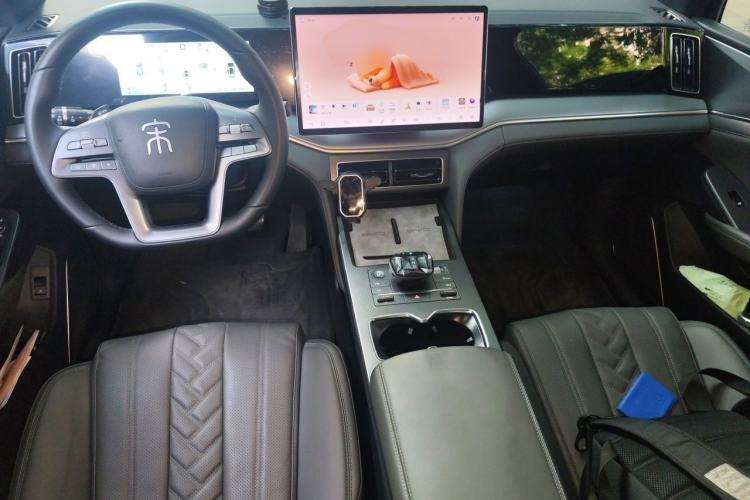 Used BYD Song L DM-i 2025 Intelligent Driving Version 112 km Beyond-Range Type Center Console