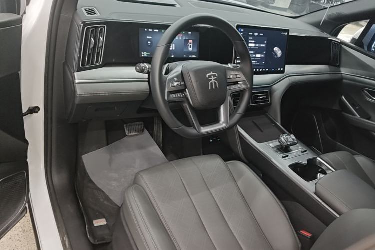 Used BYD Song L DM-i 2025 Intelligent Driving Version 112 km Leading Trim Center Console