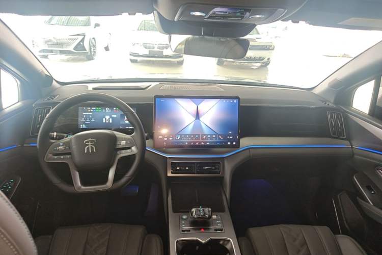 Used BYD Song L DM-i 2025 Intelligent Driving Version 112 km Beyond-Range Type Center Console