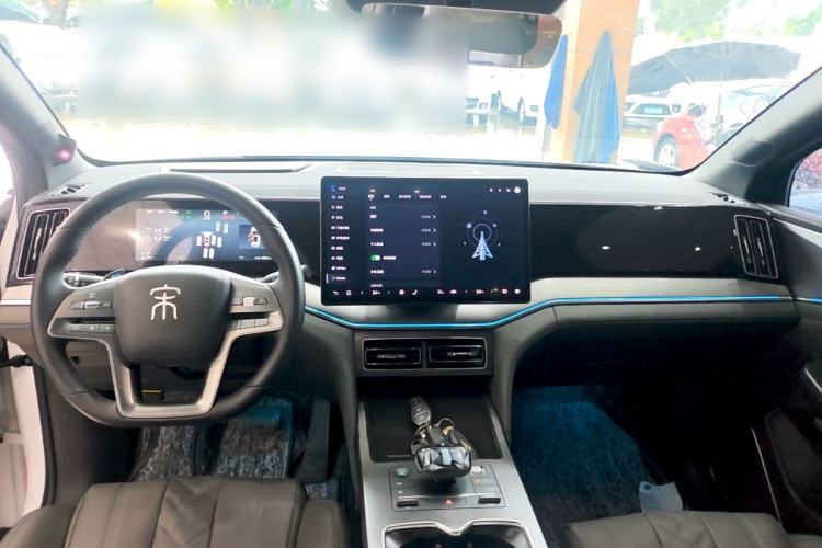 Used BYD Song L DM-i 2025 Intelligent Driving Version 112 km Beyond-Range Type Center Console
