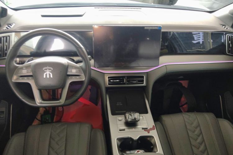 Used BYD Song L DM-i 2025 Intelligent Driving Version 112 km Beyond-Range Type Center Console