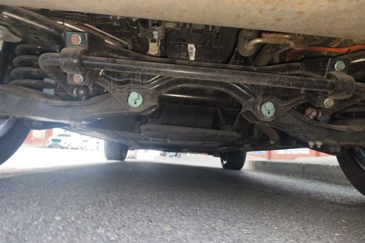 Used BYD Song L DM-i 2025 Intelligent Driving Version 112 km Beyond-Range Type Chassis Rear