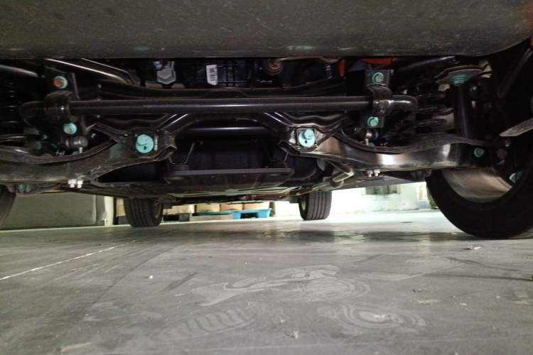 Used BYD Song L DM-i 2025 Intelligent Driving Version 112 km Leading Trim Chassis Rear