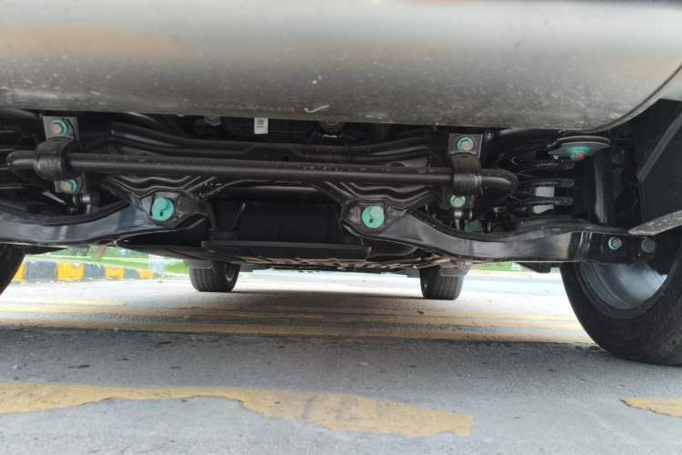 Used BYD Song L DM-i 2025 Intelligent Driving Version 160 km Beyond-Range Type Chassis Rear