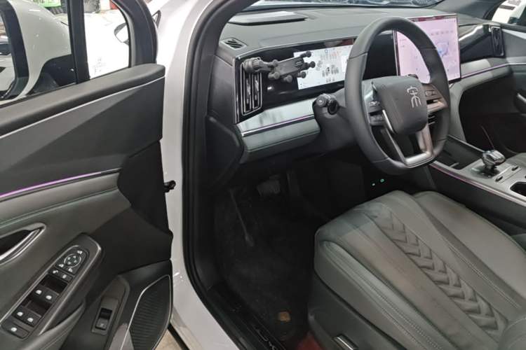 Used BYD Song L DM-i 2025 Intelligent Driving Version 160 km Beyond-Range Type Driver Seat