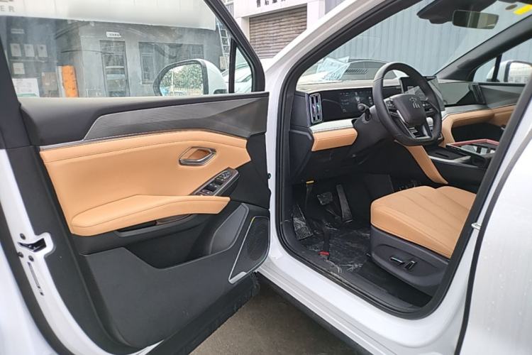 Used BYD Song L DM-i 2025 Intelligent Driving Version 112 km Leading Trim Driver Seat