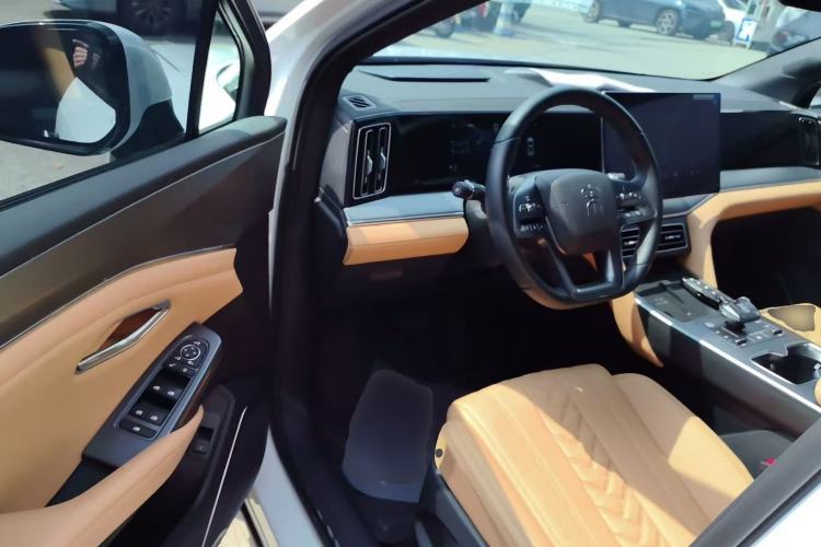 Used BYD Song L DM-i 2025 Intelligent Driving Version 160 km Beyond-Range Type Driver Seat
