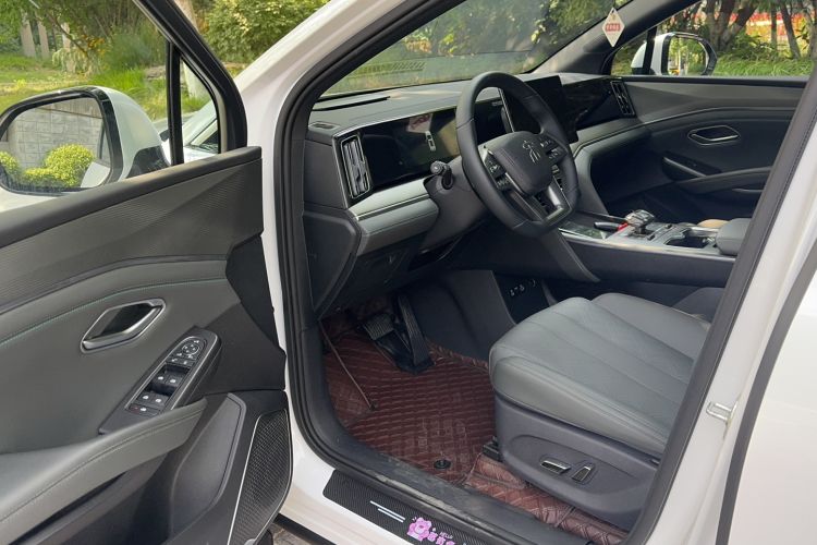 Used BYD Song L DM-i 2025 Intelligent Driving Version 112 km Leading Trim Driver Seat