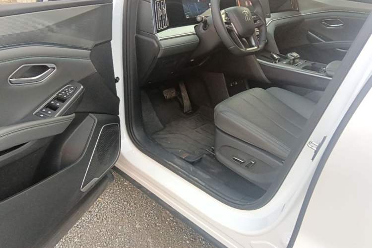 Used BYD Song L DM-i 2025 Intelligent Driving Version 112 km Leading Trim Driver Seat