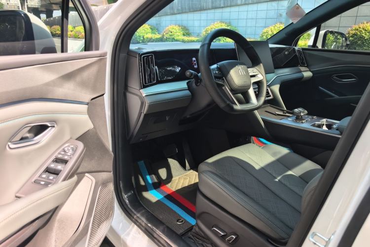 Used BYD Song L DM-i 2025 Intelligent Driving Version 112 km Leading Trim Driver Seat