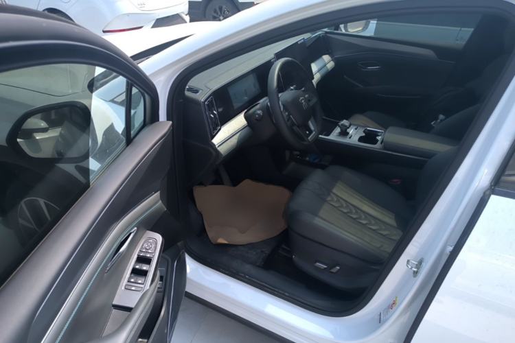 Used BYD Song L DM-i 2025 Intelligent Driving Version 160 km Beyond-Range Type Driver Seat